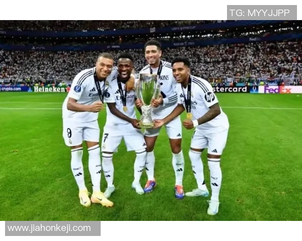 巴萨与皇马首发阵容对比分析揭示双方战术布局与球员状态