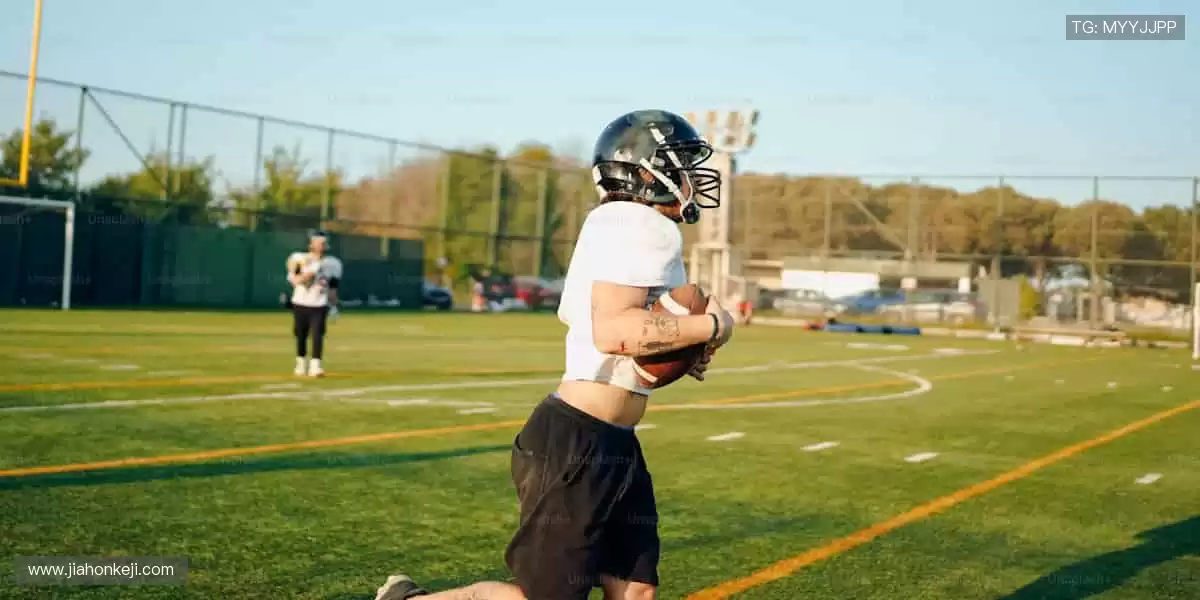 「从球衣到签名纪念品,你的热爱值得专属收藏!🎯点击探索,把偶像带回家!」